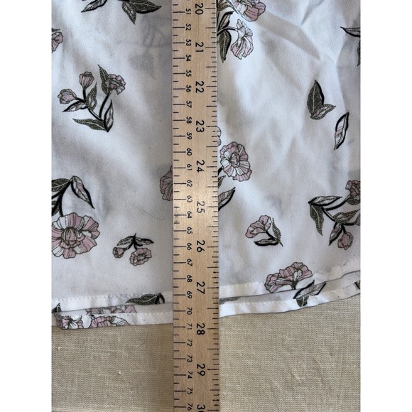 Motherhood Maternity floral Medium Shirt - Picture 3 of 10